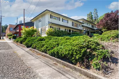 821 SE Mosher Ave, Roseburg, OR 97470 - Photo 35