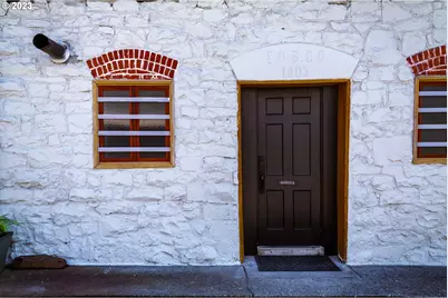 908 E 2nd St, The Dalles, OR 97058 - Photo 19