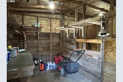 162 Spicer St, Elkton, OR 97436 - Photo 37