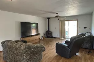 162 Spicer St, Elkton, OR 97436 - Photo 5