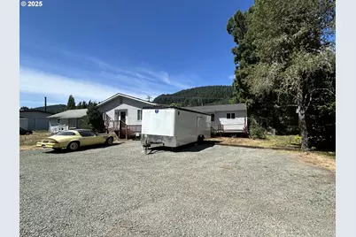 162 Spicer St, Elkton, OR 97436 - Photo 1