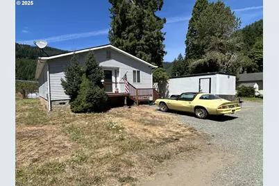 162 Spicer St, Elkton, OR 97436 - Photo 3