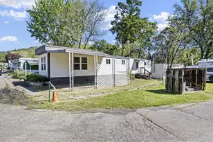 101 Athena Ln, Roseburg, OR 97470 - Photo 29