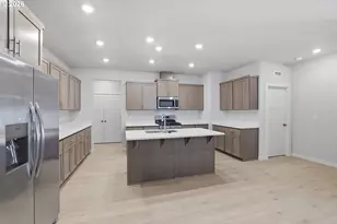 16855 SW Everton St, Tigard, OR 97224 - Photo 13