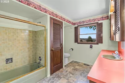 19369 E Highway 26, Mitchell, OR 97750 - Photo 23