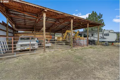 19369 E Highway 26, Mitchell, OR 97750 - Photo 13