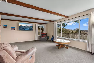 19369 E Highway 26, Mitchell, OR 97750 - Photo 9