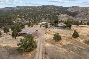 19369 E Hwy 26, Mitchell, OR 97750 - Photo 43