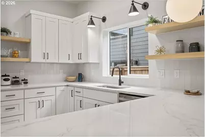 4234 SE Yamhill St, Portland, OR 97215 - Photo 11