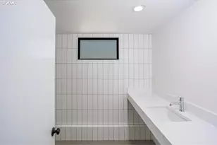 2105 SE Ochoco St, Portland, OR 97222 - Photo 21