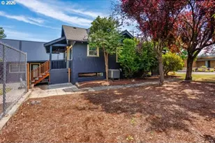 2105 SE Ochoco St, Portland, OR 97222 - Photo 39