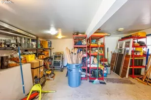 2105 SE Ochoco St, Portland, OR 97222 - Photo 37