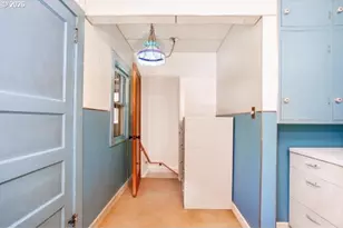 2105 SE Ochoco St, Portland, OR 97222 - Photo 13