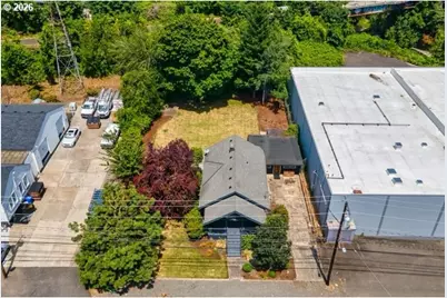 2105 SE Ochoco St, Portland, OR 97222 - Photo 31