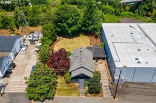 2105 SE Ochoco St, Portland, OR 97222 - Photo 31