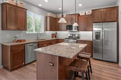 10040 NW Bartlett Loop, North Plains, OR 97133 - Photo 9