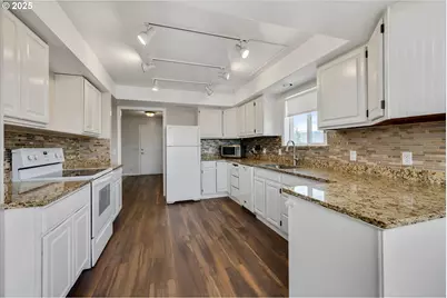 1805 Carroll Rd, Mosier, OR 97040 - Photo 17