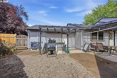 460 Timothy St, Junction City, OR 97448 - Photo 41