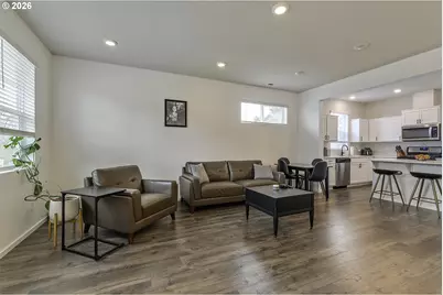 898 N 18th Ave, Cornelius, OR 97113 - Photo 3