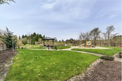 898 N 18th Ave, Cornelius, OR 97113 - Photo 27