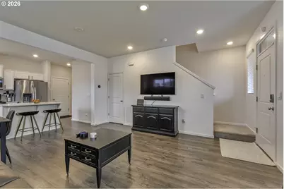 898 N 18th Ave, Cornelius, OR 97113 - Photo 5