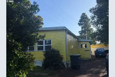 1120 S Crestline Dr, Waldport, OR 97394 - Photo 1