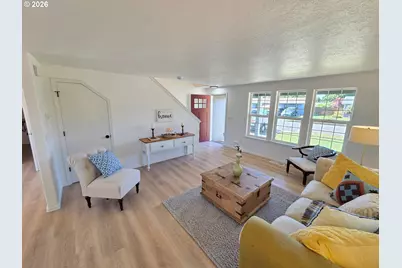 1041 Fabry Rd, Salem, OR 97306 - Photo 3