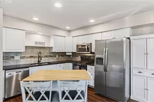 445 S 4th St, Saint Helens, OR 97051 - Photo 7