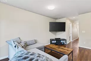 445 S 4th St, Saint Helens, OR 97051 - Photo 5