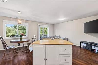 445 S 4th St, Saint Helens, OR 97051 - Photo 15