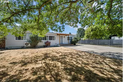 4923 Morely Loop, Eugene, OR 97402 - Photo 3