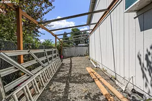 4923 Morely Loop, Eugene, OR 97402 - Photo 37