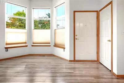 10324 NE Fargo St, Portland, OR 97220 - Photo 3