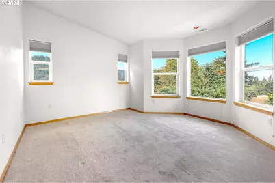 10324 NE Fargo St, Portland, OR 97220 - Photo 17
