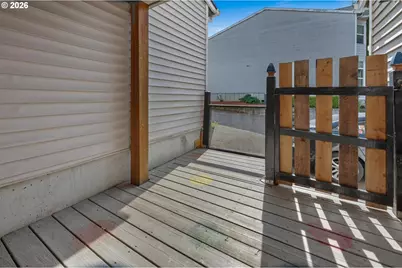 10324 NE Fargo St, Portland, OR 97220 - Photo 33
