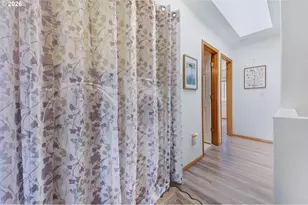 10324 NE Fargo St, Portland, OR 97220 - Photo 19