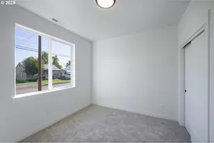 306 19th St, Springfield, OR 97477 - Photo 27