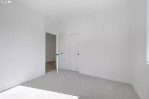 306 19th St, Springfield, OR 97477 - Photo 17