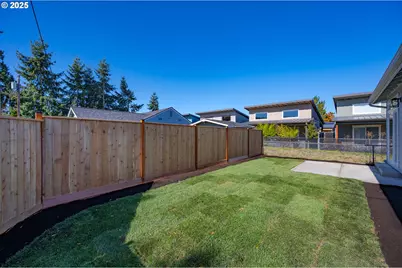 306 19th St, Springfield, OR 97477 - Photo 39