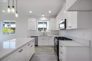 306 19th St, Springfield, OR 97477 - Photo 11