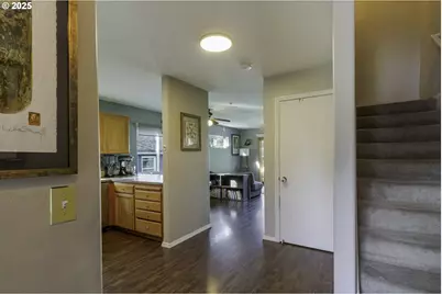 5427 SE 121st Ave, Portland, OR 97266 - Photo 3