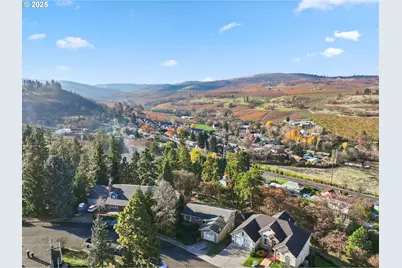 522 W 22nd St, The Dalles, OR 97058 - Photo 3