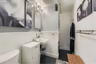 10311 NE Russell Ct, Portland, OR 97220 - Photo 27