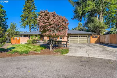 10311 NE Russell Ct, Portland, OR 97220 - Photo 3