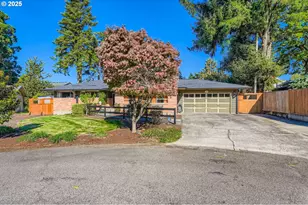 10311 NE Russell Ct, Portland, OR 97220 - Photo 3