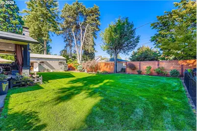 10311 NE Russell Ct, Portland, OR 97220 - Photo 45