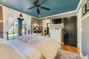 10311 NE Russell Ct, Portland, OR 97220 - Photo 17