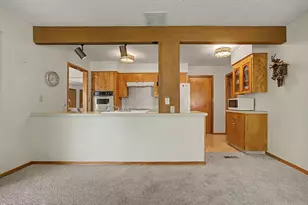 250 SE Juniper Ave, Gresham, OR 97080 - Photo 17