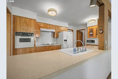 250 SE Juniper Ave, Gresham, OR 97080 - Photo 15