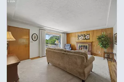 250 SE Juniper Ave, Gresham, OR 97080 - Photo 5